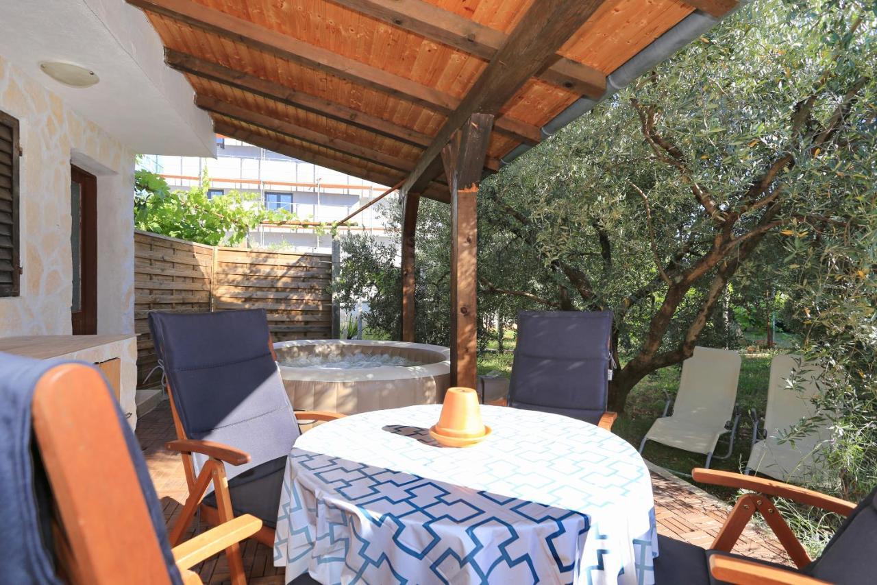 Hacienda Mia With Yacuzzi And Free Parking Zadar Exterior photo
